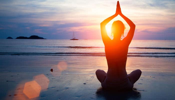 beneficios que tiene el yoga