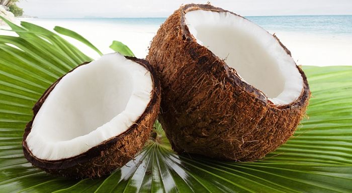 Efectos nutricionales agua de coco para adelgazar