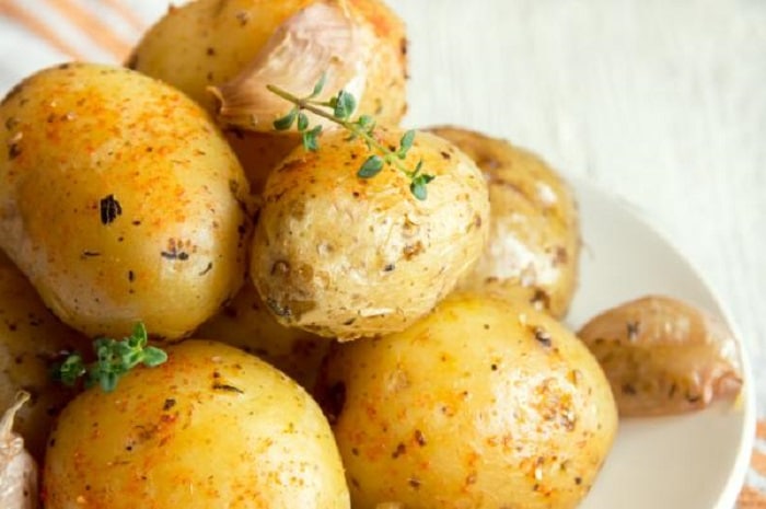 Cocer patatas en el microondas