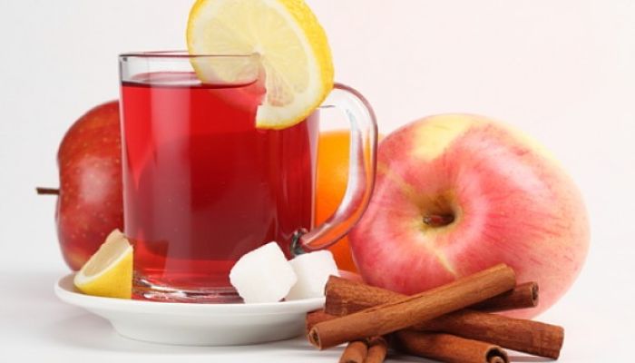 Té de manzana, canela y limón para adelgazar el vientre 