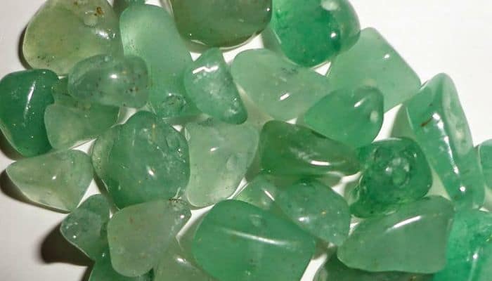 Piedras de jade de los chakras