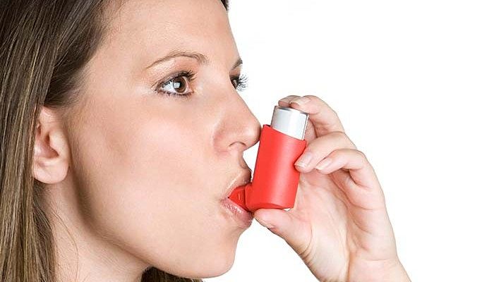 Lámpara de sal del himalaya alivia los síntomas de asma y alergia