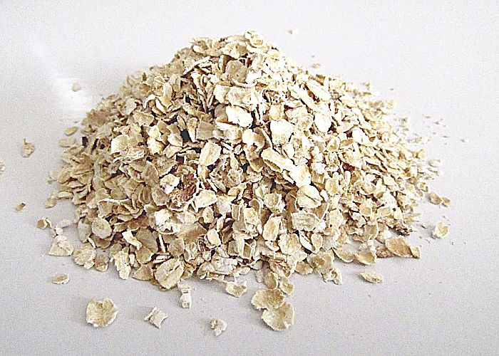 La harina de avena también contiene aminoácidos que son necesarios para el crecimiento óptimo y la función de los órganos del cuerpo.
