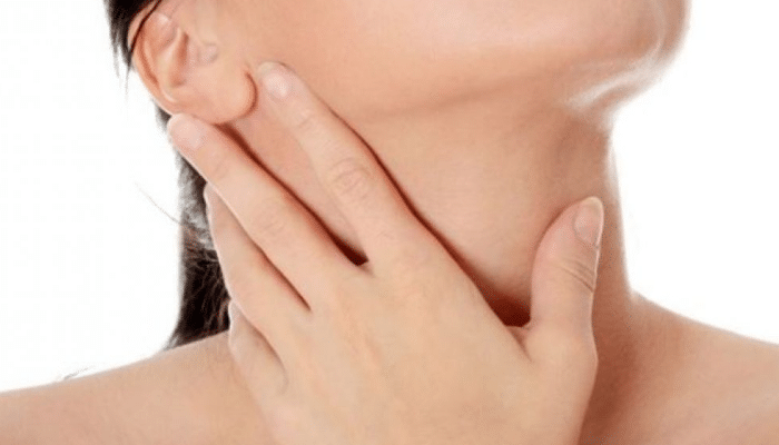 Como identificar el cáncer en la garganta