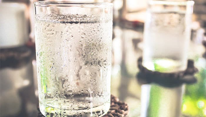Beber agua puede ayudar a desintoxicar su cuerpo