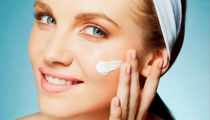 Las propiedades de la leche de coco evita el acné