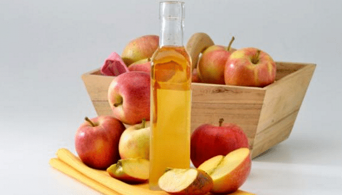 Para el tratamiento de la infección por hongos en el oído, el vinagre de sidra de manzana es un remedio eficaz.