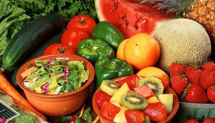 Las mujeres embarazadas deben centrarse en frutas y verduras en su nutriicion