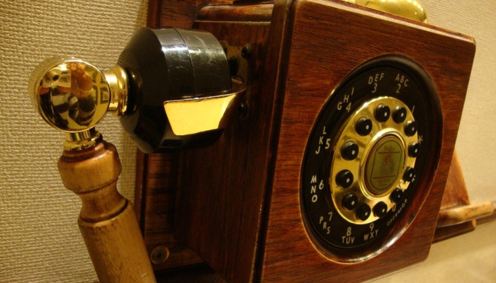 El Timbre del teléfono Quéin inventó el telefono