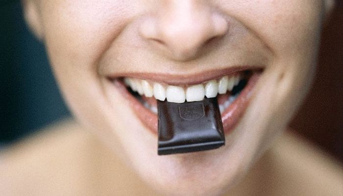 El chocolate negro es un excelente alimento para combatir la depresion