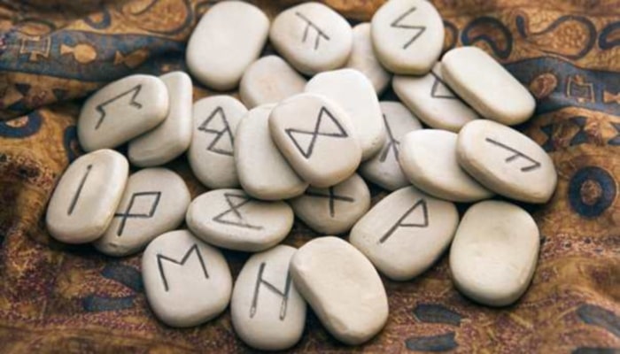 métodos de adivinación las runas